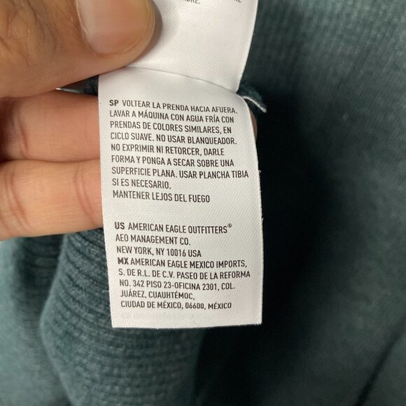 AEO Women's Green Button V-Neck Sweater Size XXL - Picture 2 of 9